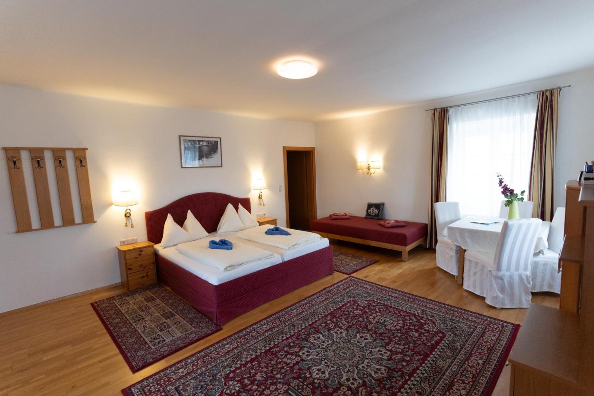 Hotel Pension Kandolf ทัมสเวก ภายนอก รูปภาพ