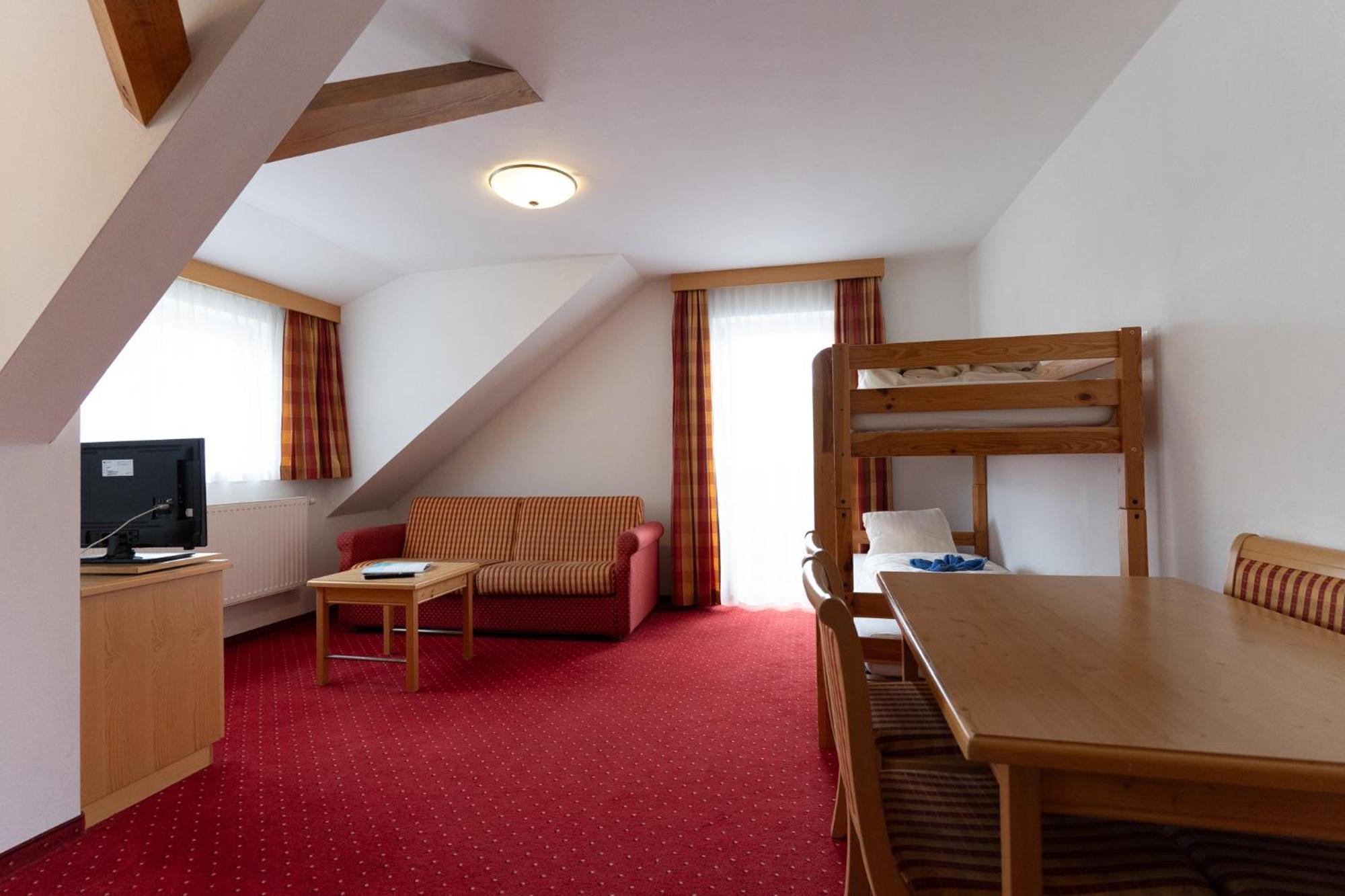 Hotel Pension Kandolf ทัมสเวก ภายนอก รูปภาพ